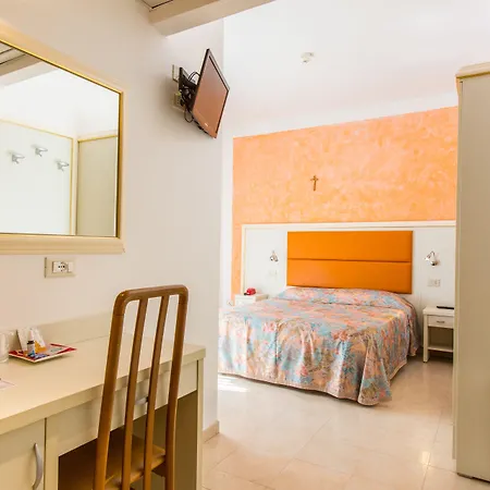 Отель Delfino Сенигаллия