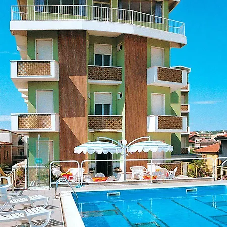 Delfino Отель Сенигаллия