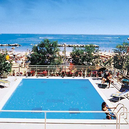 Delfino Отель 3*